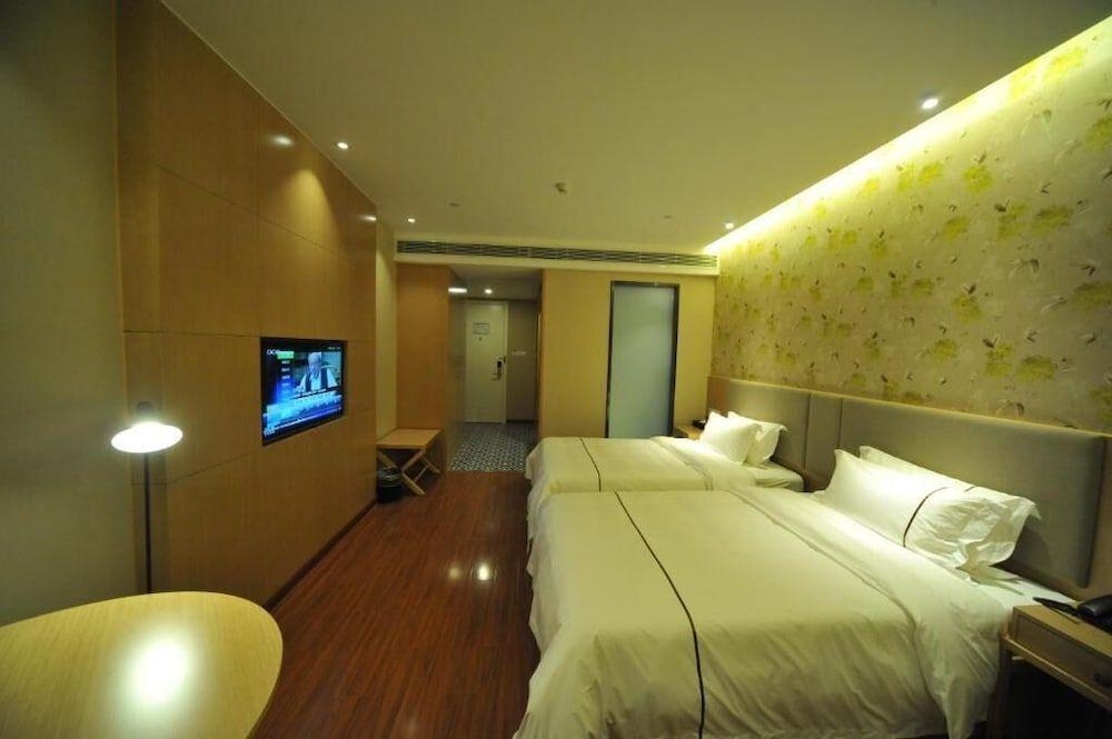 Шанхай: Guanjun Parent Child Theme Hotel
