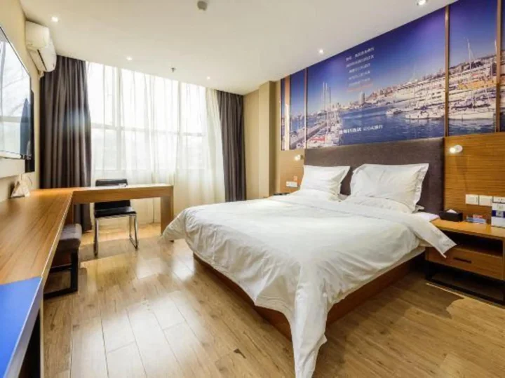 Далян: Yeste Hotel (Nanning Wuming)