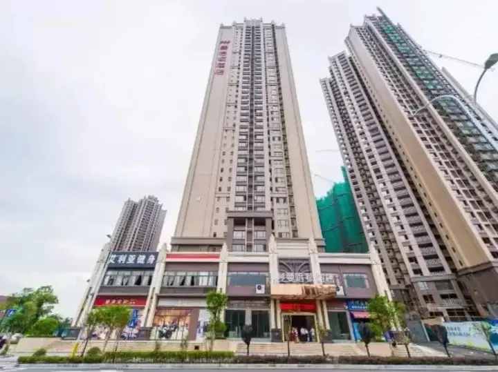 Гуйлинь: Guilin Manhattan Hotel North Station