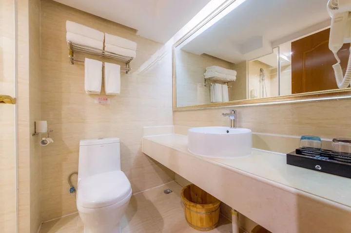Гуйлинь: Guilin Manhattan Hotel North Station