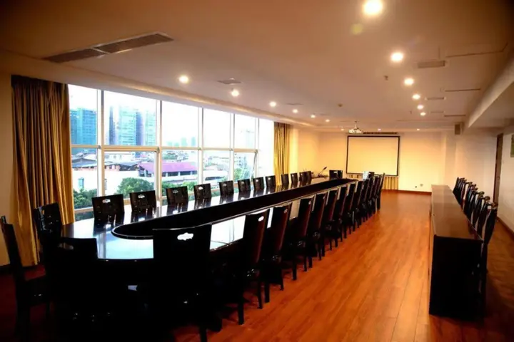Юнчжоу: Liuzi Hotel