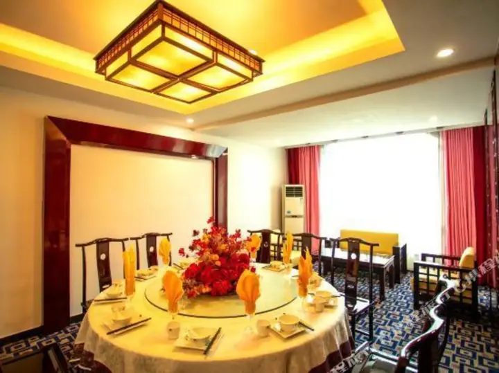Юнчжоу: Liuzi Hotel