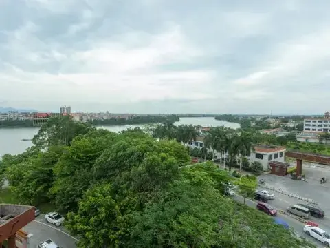 Янгиианг: Lanli Baihe Hotel (xindacheng 2 Road)
