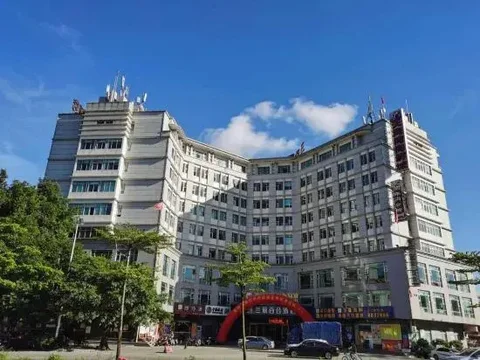 Янгиианг: Lanli Baihe Hotel (xindacheng 2 Road)