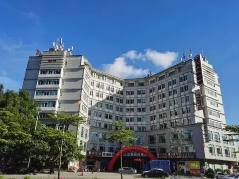 Янгиианг: Lanli Baihe Hotel (xindacheng 2 Road)