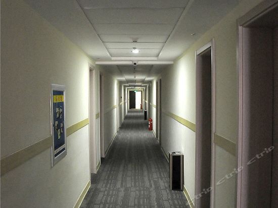 Линьи: Super 8 Hotel