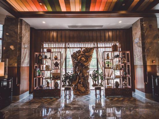 Нинбо: New Century Manju·Ningbo Fenghua Wanda Plaza Store