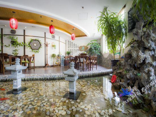 Тунляо: 通辽天泽大酒店