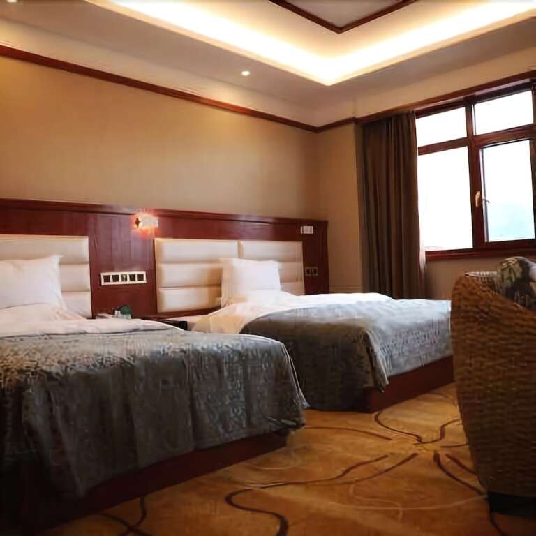 Цюйцзин: Zhong Yuan Hotel