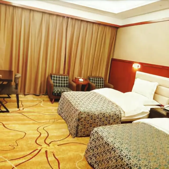 Цюйцзин: Zhong Yuan Hotel