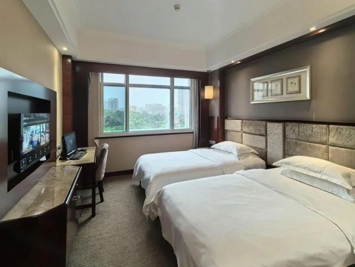 Хэнъян: Shen Long Media Hotel