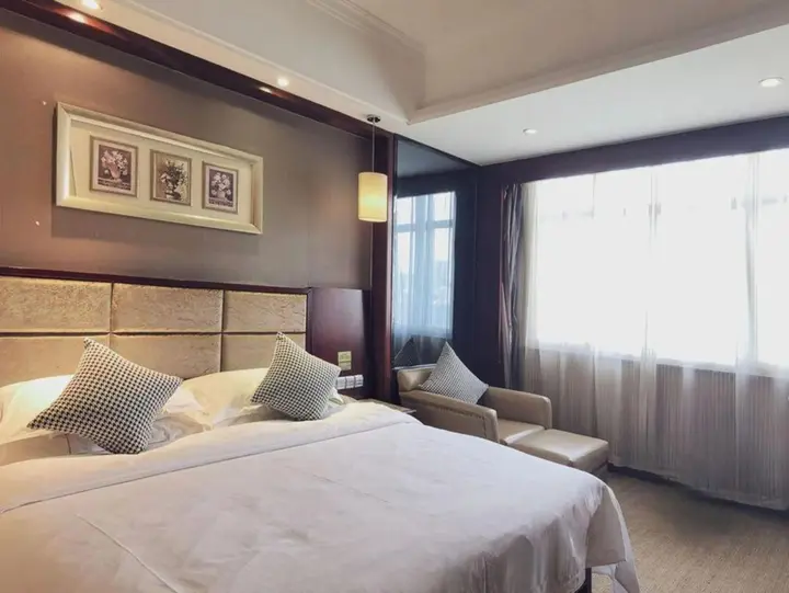 Хэнъян: Shen Long Media Hotel