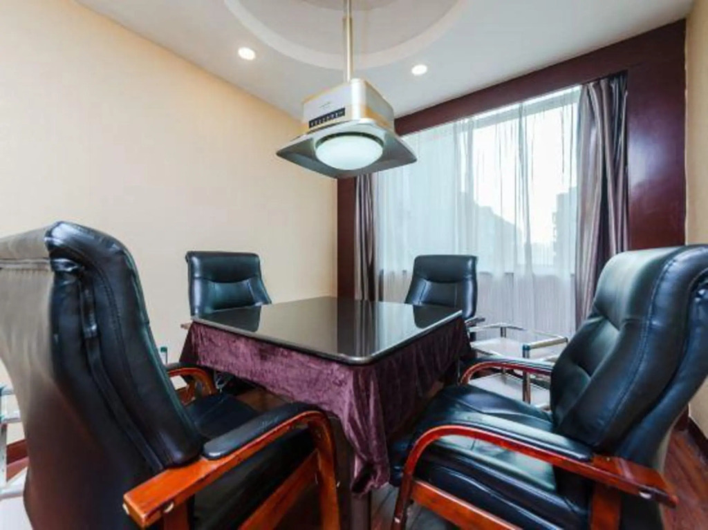 Хэнъян: Shen Long Media Hotel