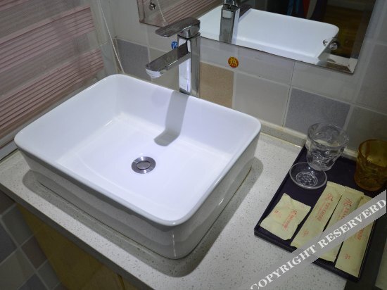 Чжэнчжоу: Longhu Tiantian Holiday Hotel