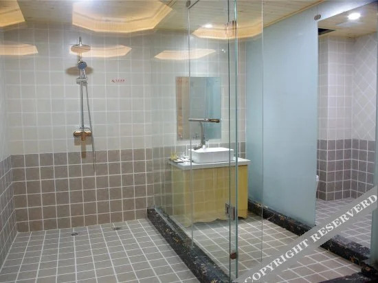 Чжэнчжоу: Longhu Tiantian Holiday Hotel