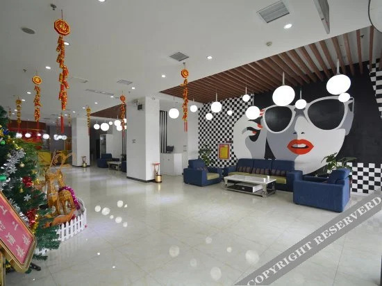 Чжэнчжоу: Longhu Tiantian Holiday Hotel
