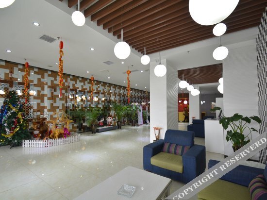 Чжэнчжоу: Longhu Tiantian Holiday Hotel