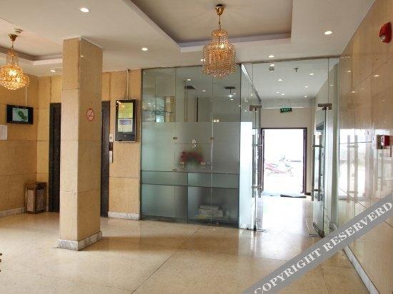 Йиян: Ruijia City Business Hotel