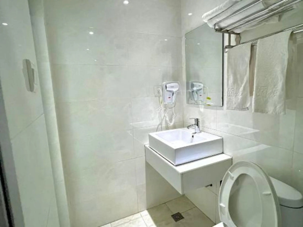 Наньпин: Weiwei Hotel