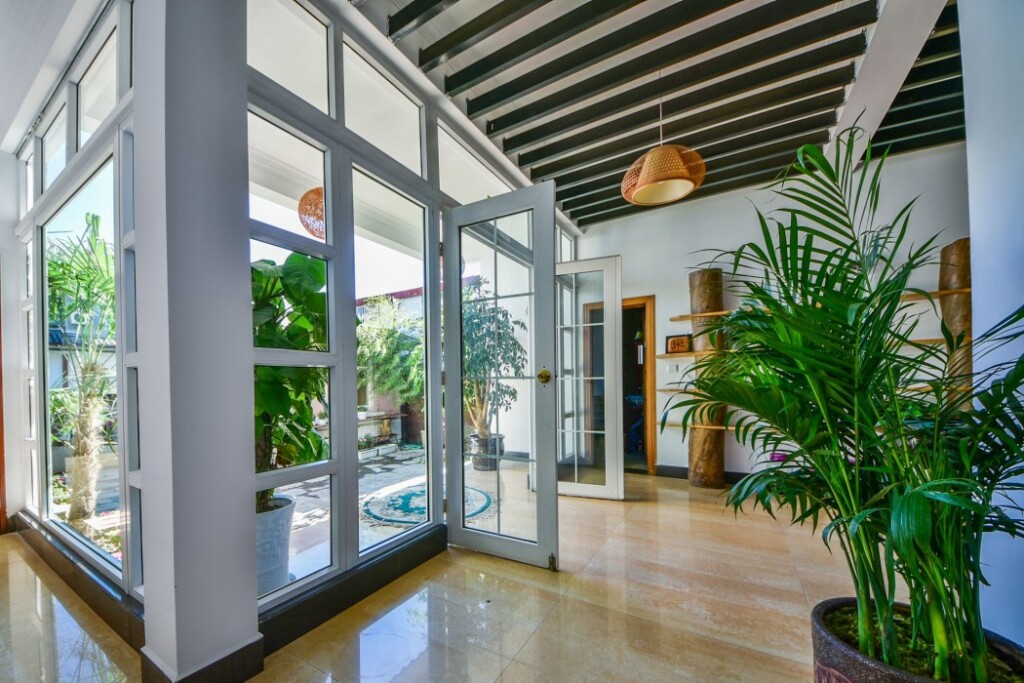 Дали: Ruyuan Inn