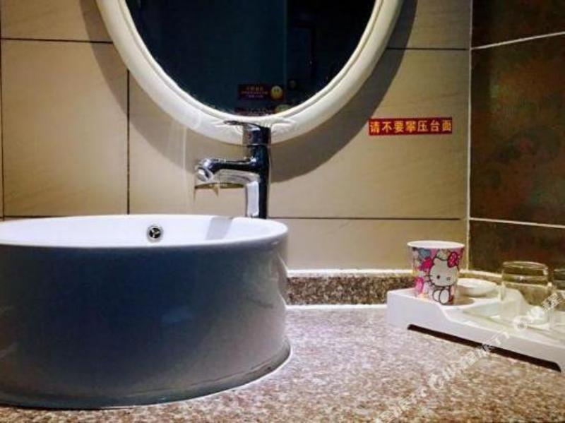 Хэчжоу: Youcheng Hotel (Hezhou Fu'anju Branch)