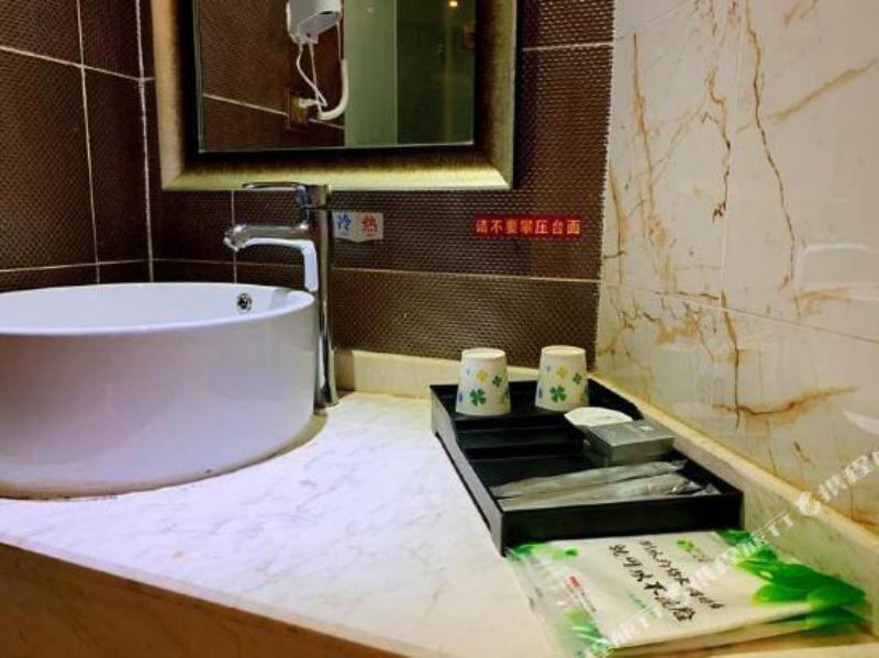 Хэчжоу: Youcheng Hotel (Hezhou Fu'anju Branch)