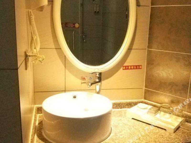 Хэчжоу: Youcheng Hotel (Hezhou Fu'anju Branch)