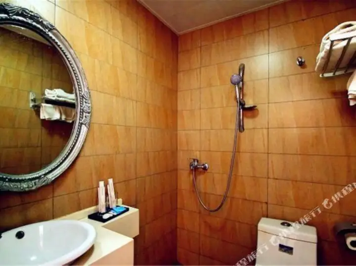 Чжэньцзян: Kaisa Express Hotel