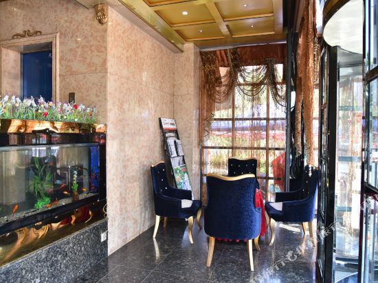 Лоян: Yayue Jiaju Hotel