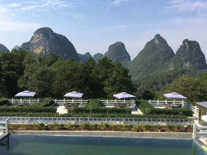 Яншо: Yangshuo Mountain Top Retreat