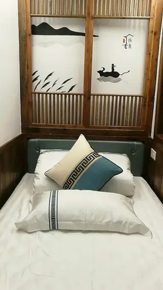 Чжанцзяцзе: YUELU-House Inn
