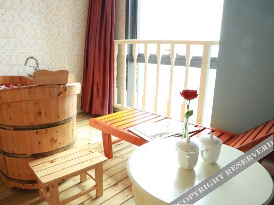 Цюйцзин: Zheshang Hotel