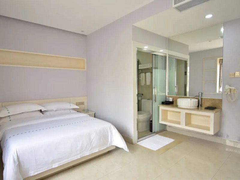 Чжуншань: Quanyan Hotspring Holiday Hotel