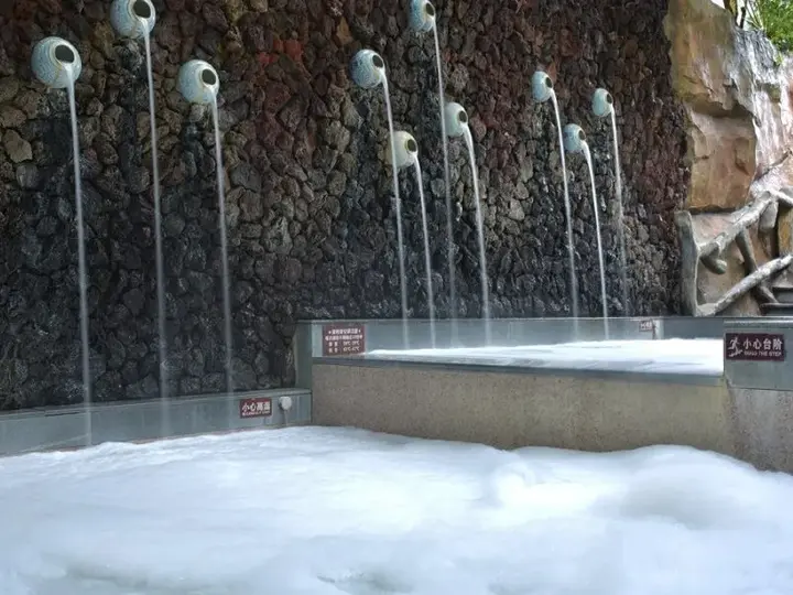 Чжуншань: Quanyan Hotspring Holiday Hotel