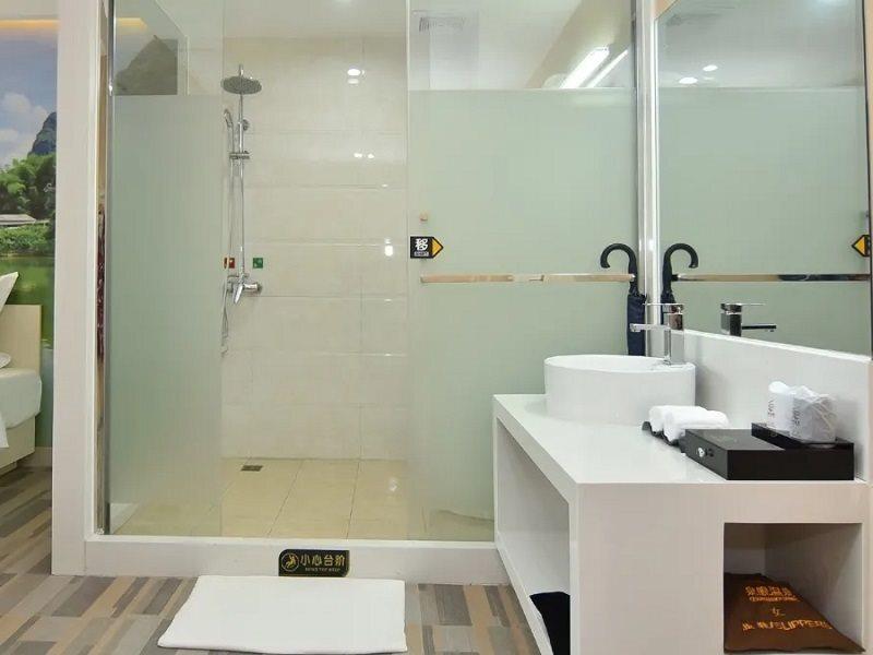 Чжуншань: Quanyan Hotspring Holiday Hotel