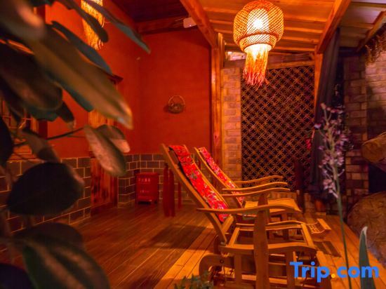 Пучжэхэй: Puzhehei Yidu Homestay (Hehua Daguan Garden)