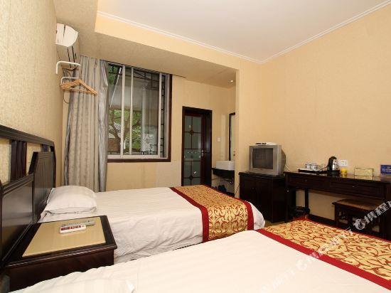 Яншо: Yangshuo Jinlong Hotel