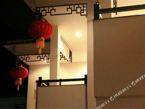 Яншо: Yangshuo Jinlong Hotel
