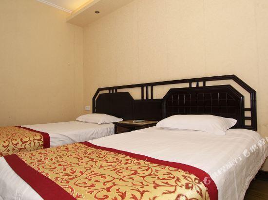 Яншо: Yangshuo Jinlong Hotel