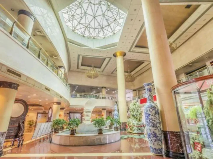 Таншань: Succeed Hotel
