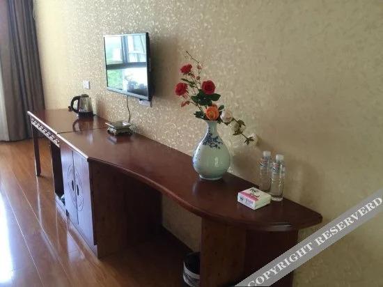 Лешан: Nongyue Emei Shanju Hostel