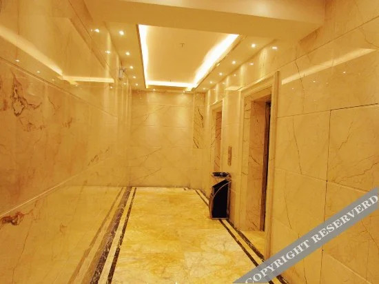 Каили: Yuexuan Zizi Hotel (Kaili City Government Stadium)