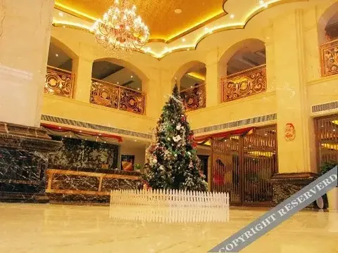Каили: Yuexuan Zizi Hotel (Kaili City Government Stadium)