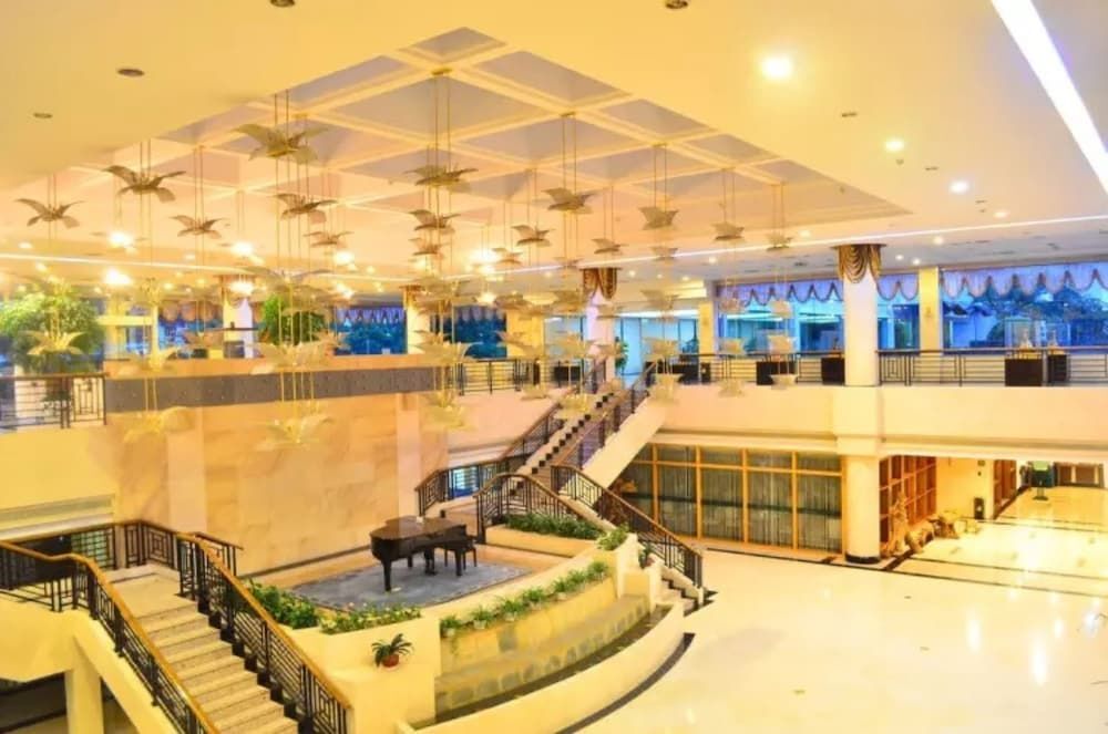 Дунъян: International Conference Center Hotel