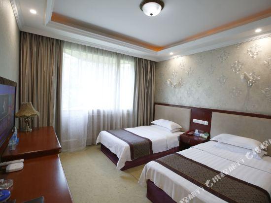 Чунцин: Tongnan Celebrity Hotel