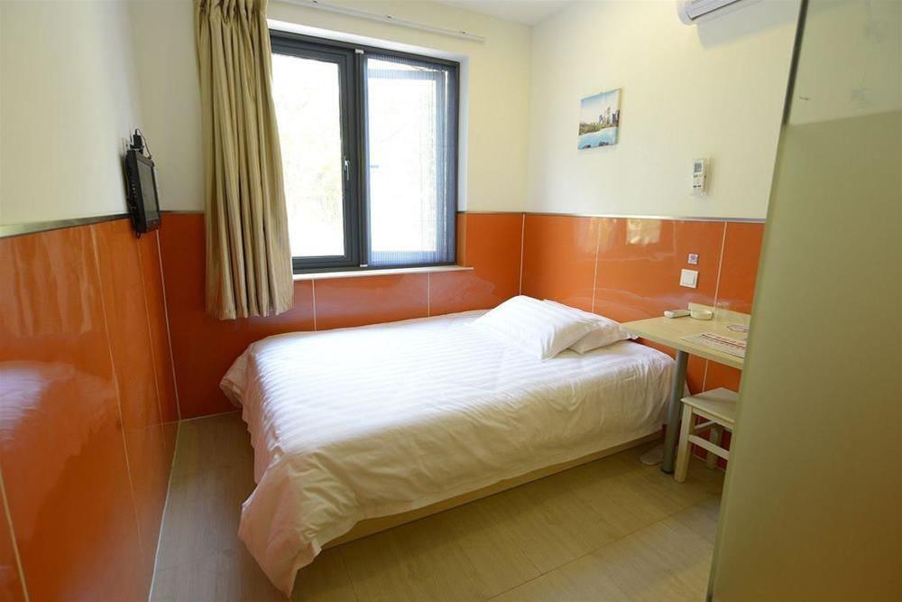 Шанхай: 99 Inn Shanghai Tibet North Road