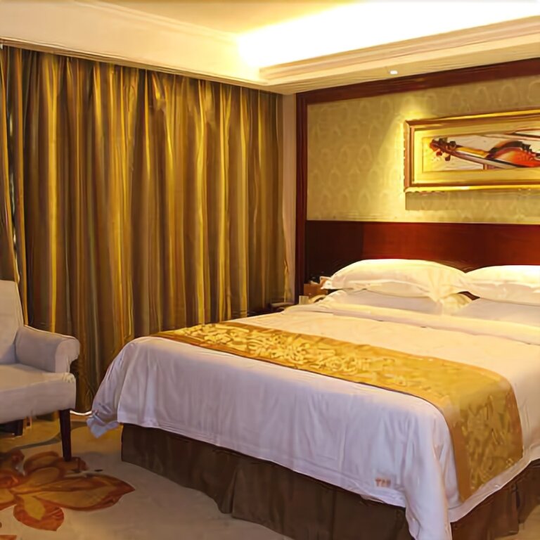 Ичан: Vienna 3 Best Hotel (Yichang Wanda Sanxia Tourist Center)
