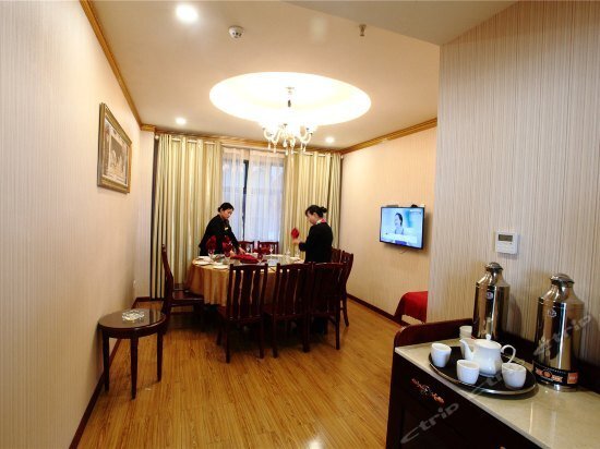 Ичан: Vienna 3 Best Hotel (Yichang Wanda Sanxia Tourist Center)