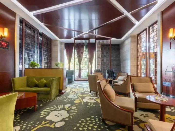 Шаогуань: Yuexuan Hotel