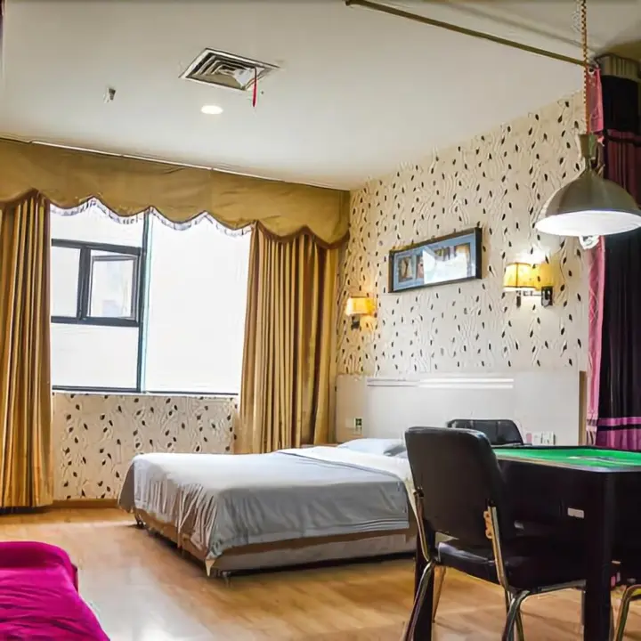 Ухань: 77 Chain Traders Hotel